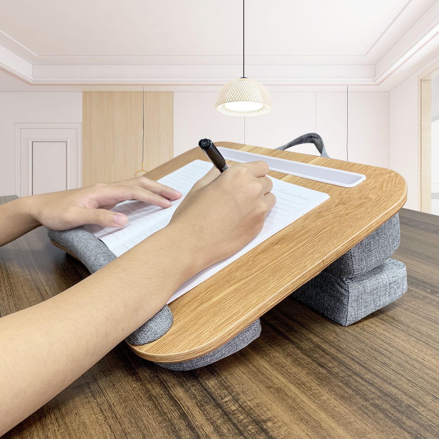 โต๊ะวางแล็ปท็อปอเนกประสงค์ ปรั - Tablet Lap Desk บทวิจารณ์และราคา